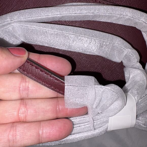 New Michael Kors Jet Set Travel Medium Dome Crossbody Saffiano Leather Oxblood - Picture 4 of 11